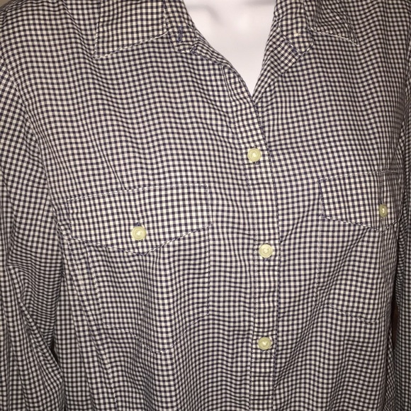 Springtime button down -gingham pattern - Picture 4 of 5